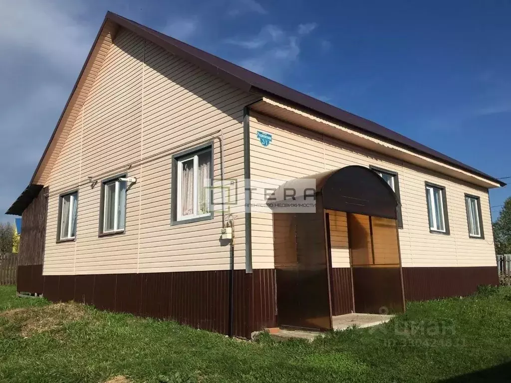Дом в Башкортостан, Нуримановский район, Красногорский сельсовет, с. ... - Фото 2