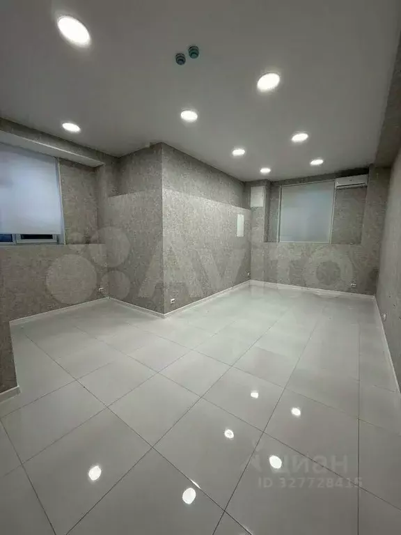 Помещение свободного назначения в Севастополь ул. Тульская, 16 (33 м) - Фото 1