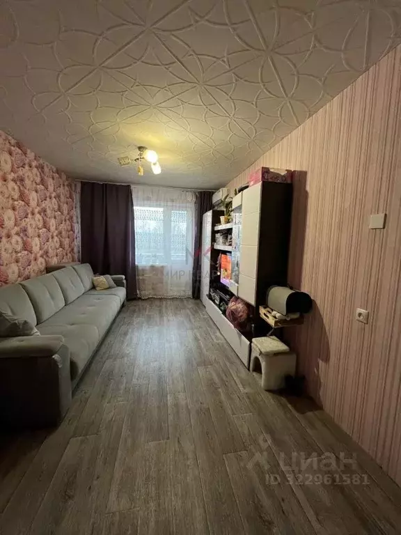 2-к кв. Хакасия, Абакан Аскизская ул., 152 (44.5 м) - Фото 1