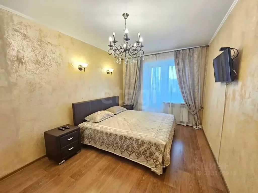 2-к кв. Тюменская область, Тюмень ул. Осипенко, 73 (65.5 м) - Фото 0