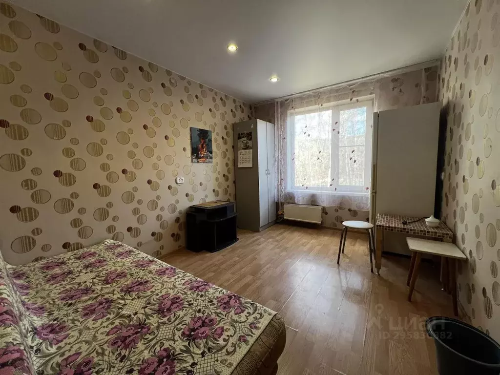 Комната Свердловская область, Екатеринбург ул. Волгоградская, 37 - Фото 1