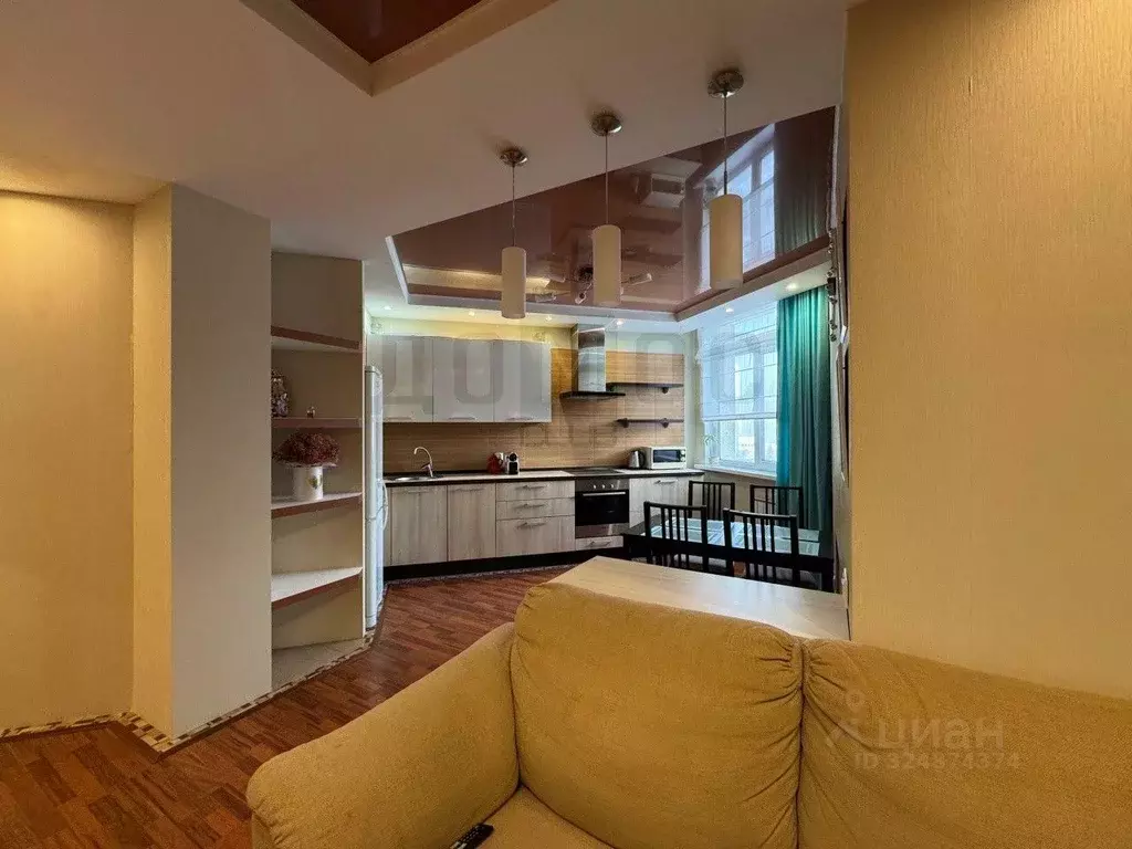 3-к кв. Свердловская область, Екатеринбург ул. Сурикова, 53 (72.5 м) - Фото 2