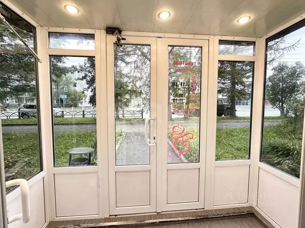 Помещение свободного назначения в Камчатский край, Елизово ул. ... - Фото 2