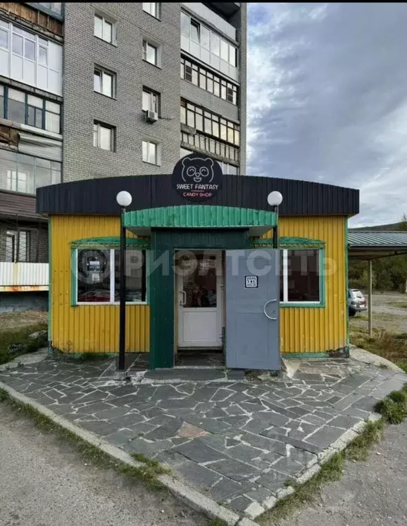 Торговая площадь в Мурманская область, Мончегорск ул. Кондрикова, 18 ... - Фото 0