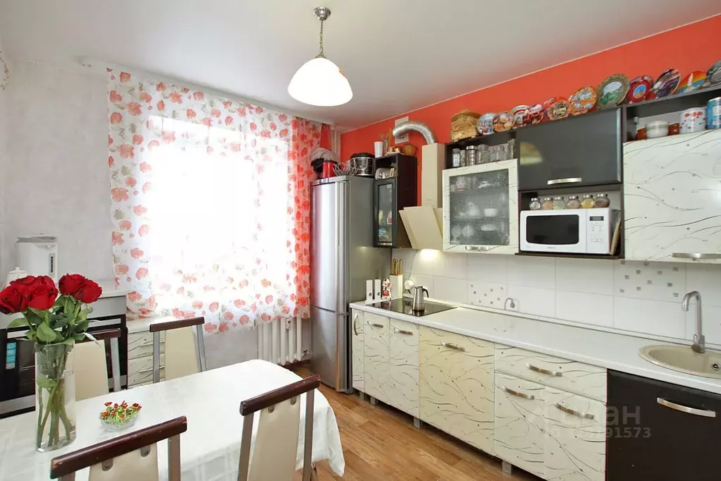 2-к кв. Пермский край, Пермь Красногвардейская ул., 2 (55.6 м) - Фото 1