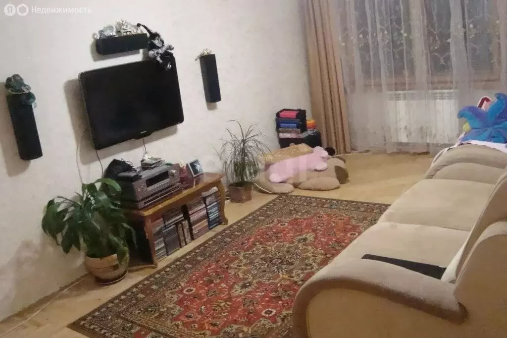 3-комнатная квартира: Алушта, Партизанская улица, 27 (66.7 м) - Фото 1