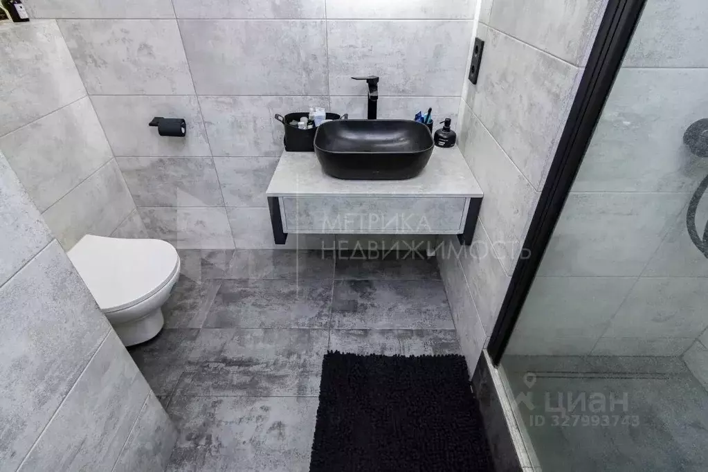 Студия Тюменская область, Тюмень Харьковская ул., 74 (54.0 м) - Фото 1