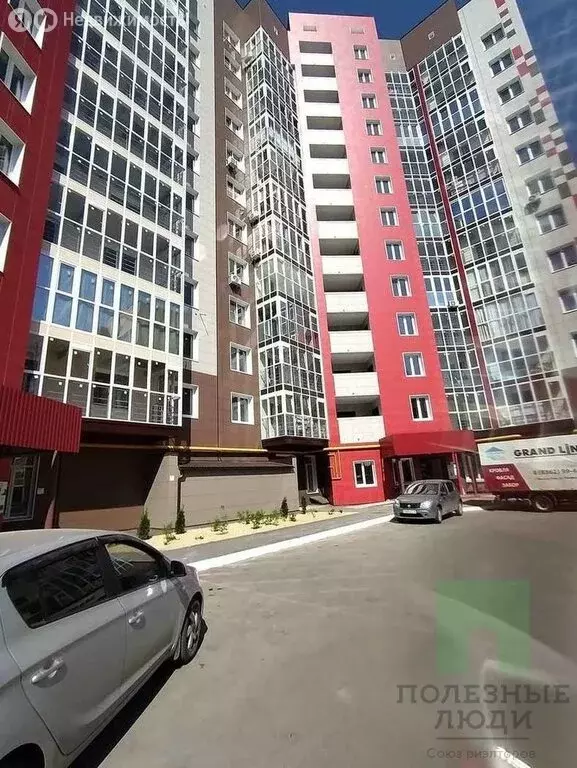 3-комнатная квартира: Йошкар-Ола, Прибрежный проезд, 10 (98 м) - Фото 2