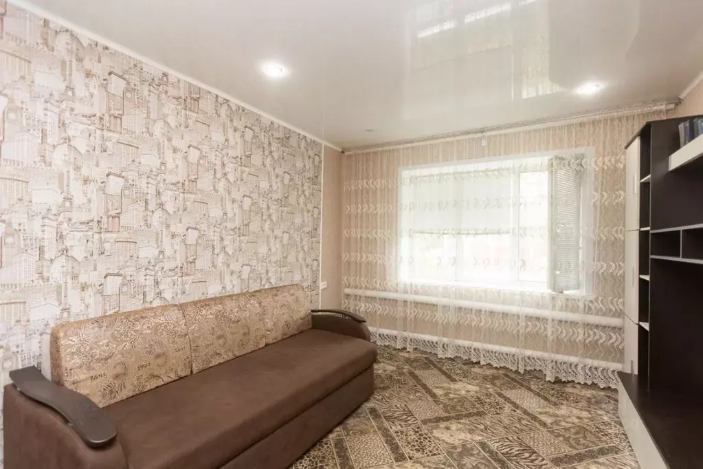 Дом в Оренбургская область, с. Октябрьское ул. Мира, 2 (102 м) - Фото 1