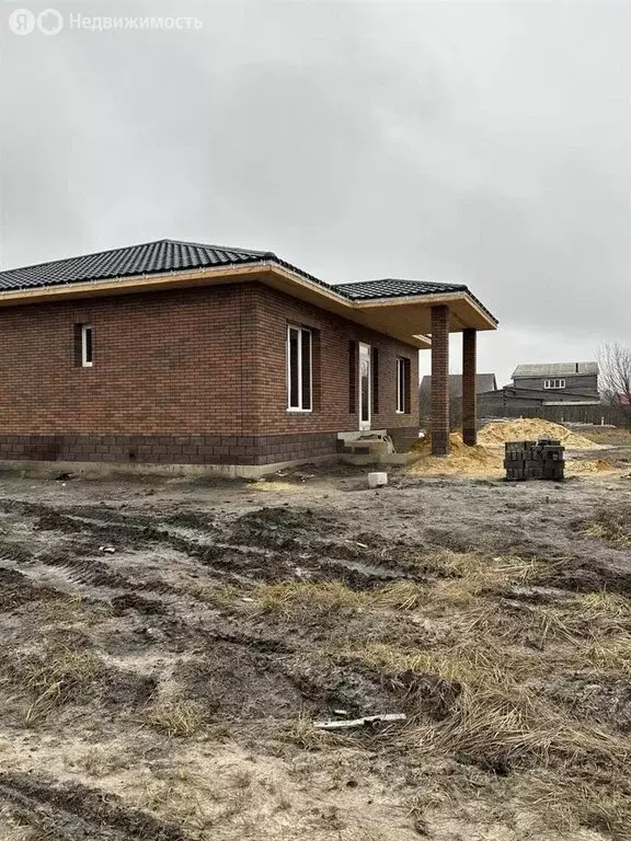 Дом в посёлок Молодёжный, Берёзовая улица (180 м) - Фото 2