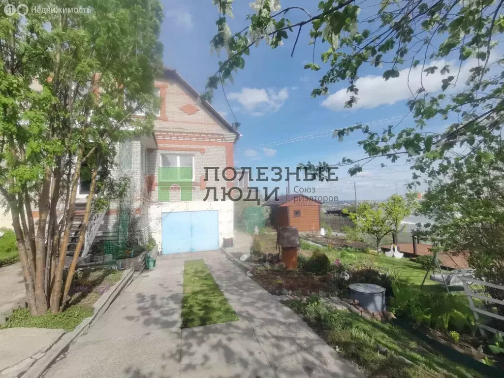 Дом в Красноярск, 5-я Таймырская улица, 5 (265 м) - Фото 1