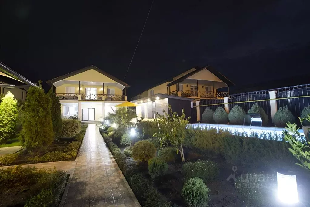 Дом в Краснодарский край, Сириус пгт ул. Листопадная, 6 (220 м) - Фото 1