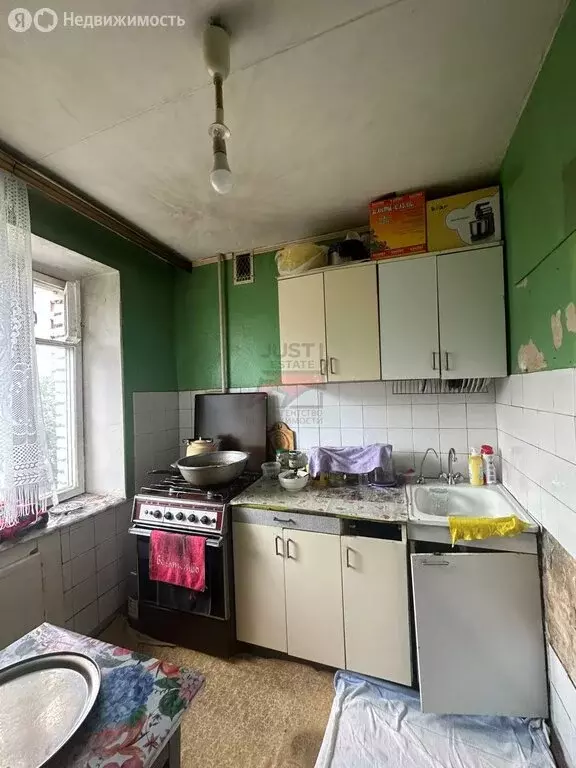 2-комнатная квартира: Дедовск, улица Космонавта Комарова, 14 (46 м) - Фото 0