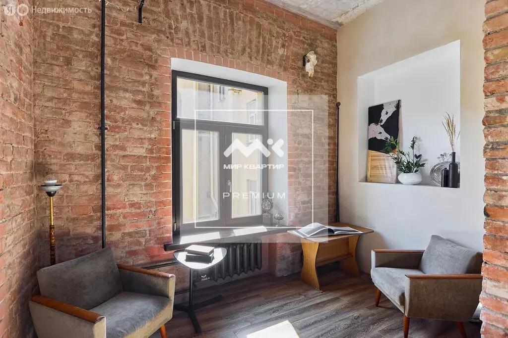 3-комнатная квартира: Санкт-Петербург, 8-я линия Васильевского ... - Фото 1