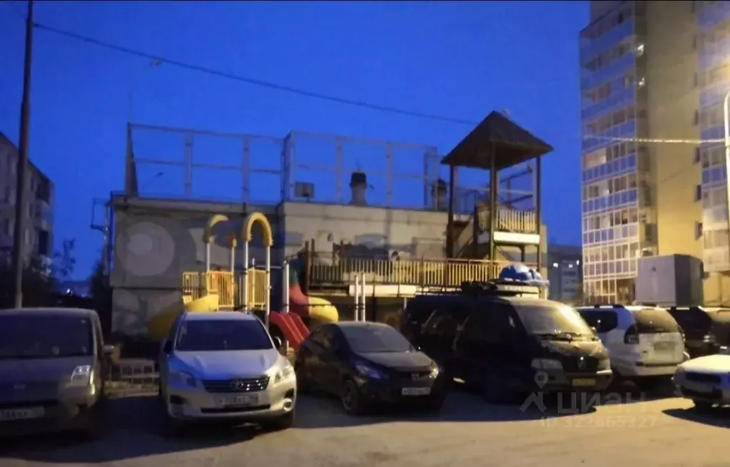 3-к кв. Саха (Якутия), Якутск ул. Пирогова, 6/1 (82.0 м) - Фото 2