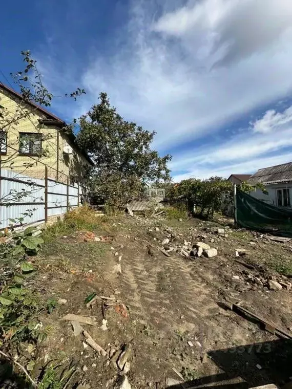 Участок в Краснодарский край, Темрюк ул. Энгельса, 33 (4.2 сот.) - Фото 1