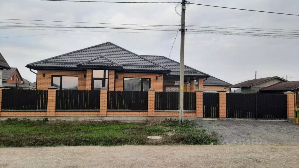 Дом в Краснодарский край, Абинск Тихорецкая ул. (198 м) - Фото 2