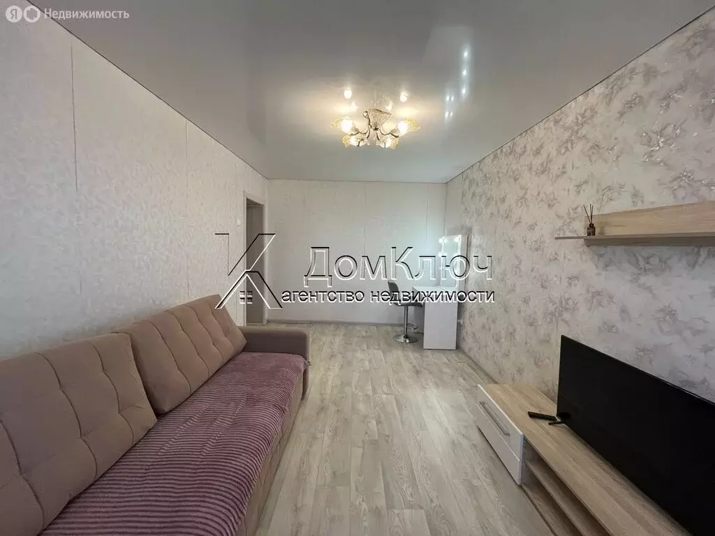 2-комнатная квартира: Кумертау, улица Ломоносова, 1А (45 м) - Фото 1