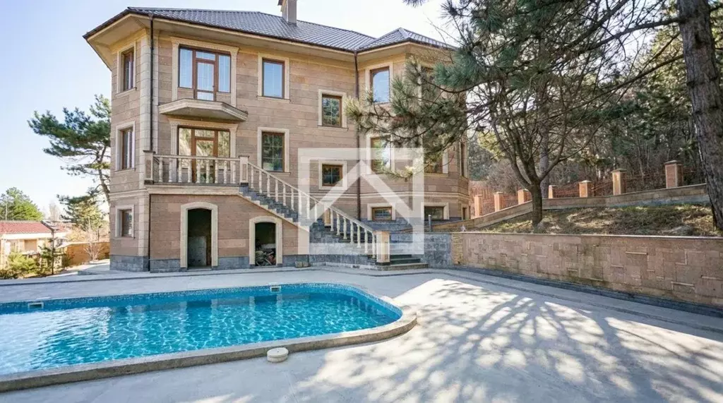 Дом в Крым, Ялта муниципальный округ, Виноградное пгт ул. Красина, 54 ... - Фото 1