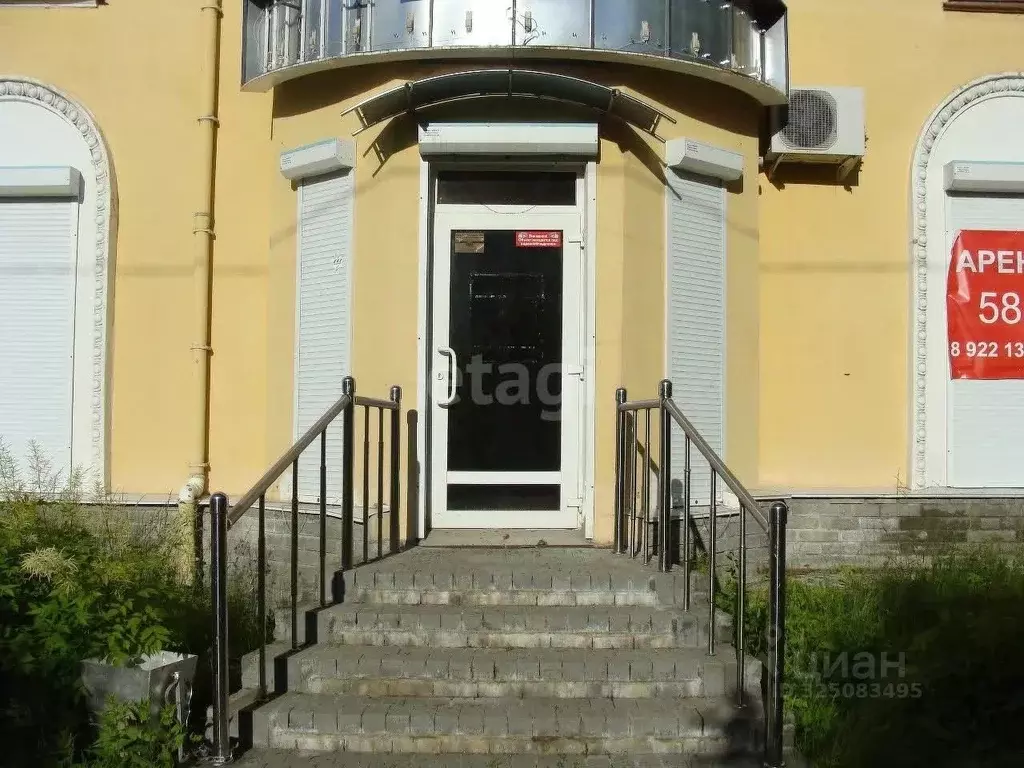 Торговая площадь в Свердловская область, Новоуральск ул. Ленина, 59 ... - Фото 1