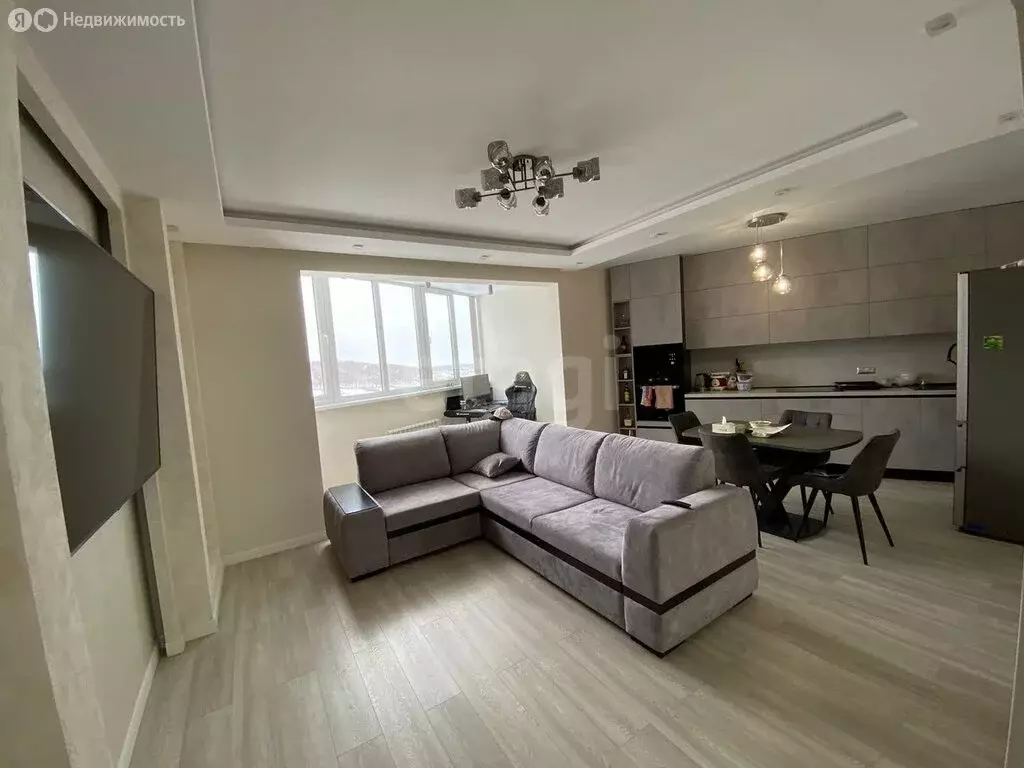 3-комнатная квартира: Южно-Сахалинск, Больничная улица, 2 (85.3 м) - Фото 1