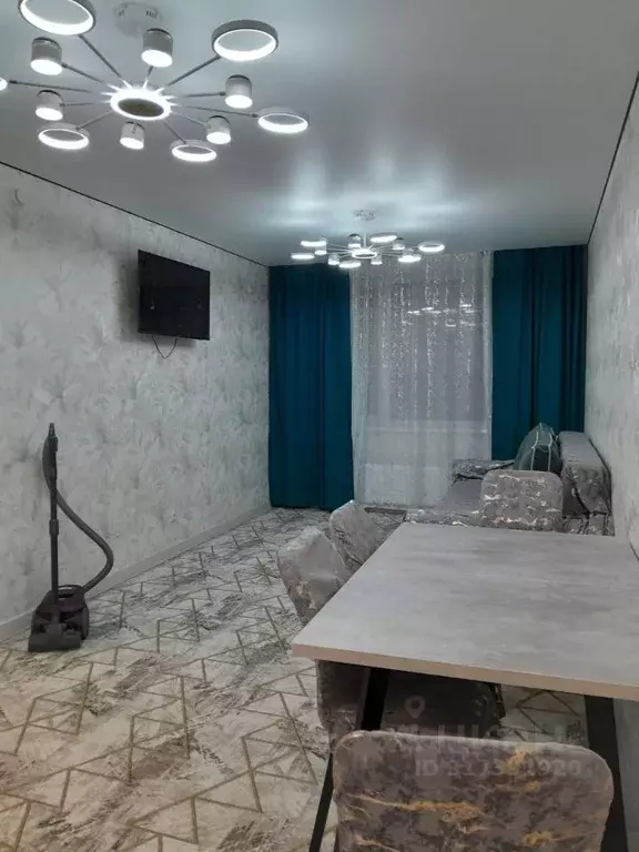 2-к кв. Тюменская область, Тюмень Харьковская ул., 72А (67.0 м) - Фото 1