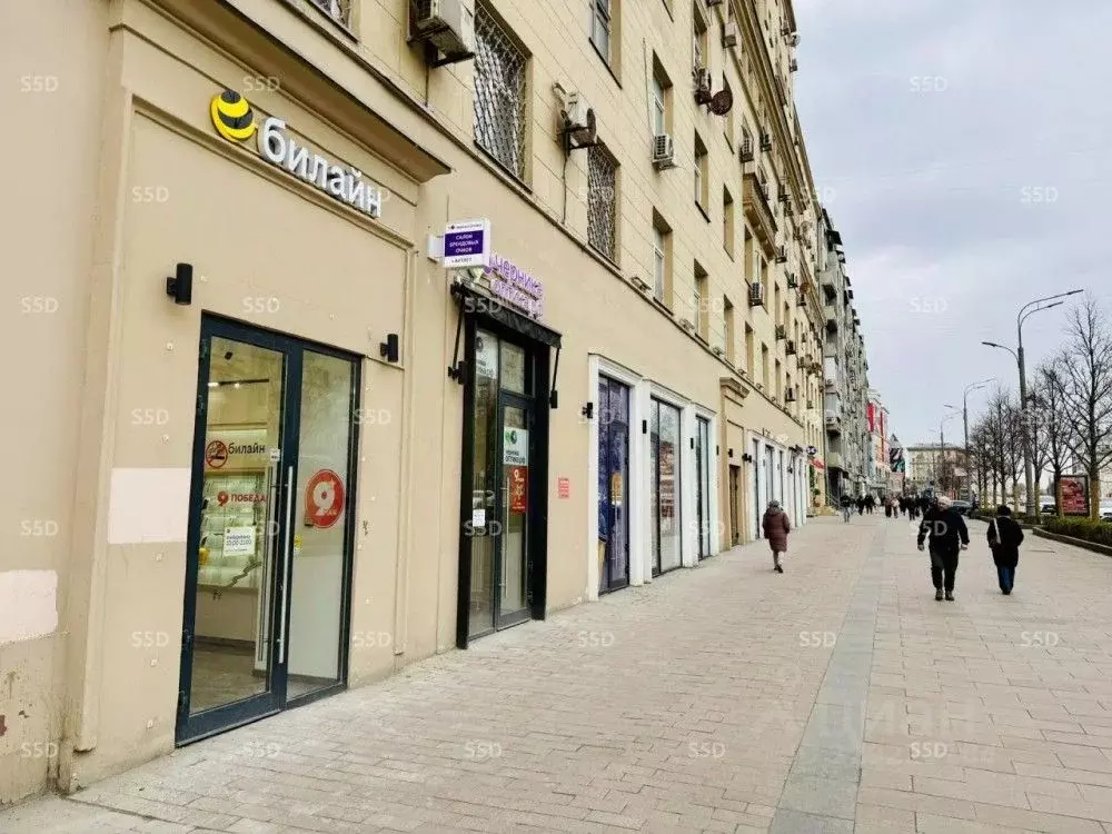 Торговая площадь в Москва ул. Земляной Вал, 25 (65 м) - Фото 1