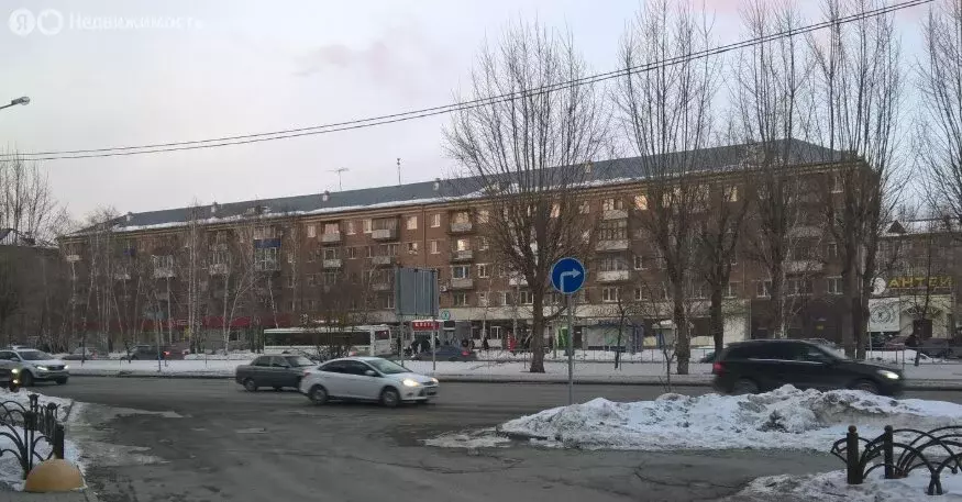 1-комнатная квартира: Тюмень, улица 50 лет Октября, 47 (30.6 м) - Фото 1