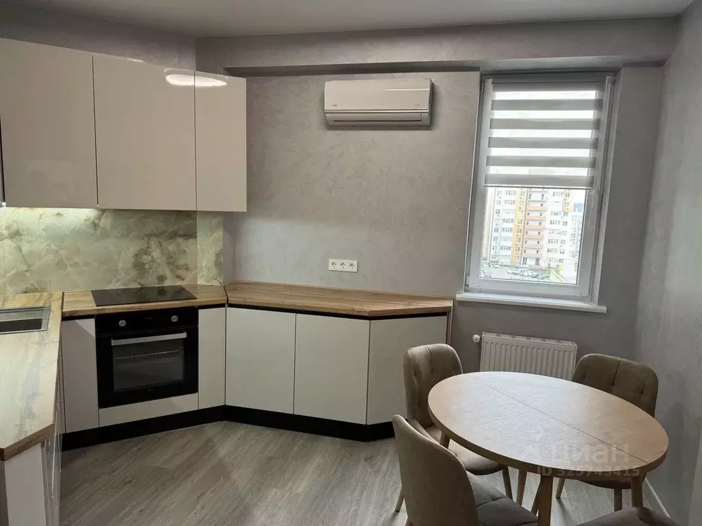 2-к кв. Крым, Симферополь ул. Батурина, 129 (57.5 м) - Фото 1