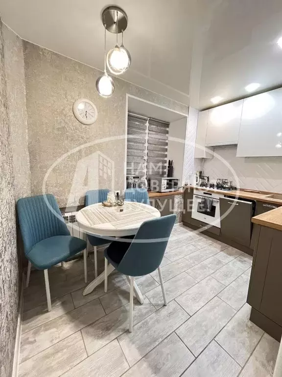 3-к кв. Пермский край, Лысьва ул. Энгельса, 22 (62.9 м) - Фото 0