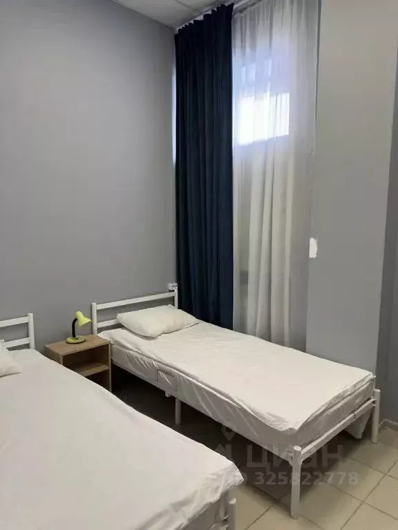 Комната Челябинская область, Челябинск ул. Молодогвардейцев, 55А - Фото 1