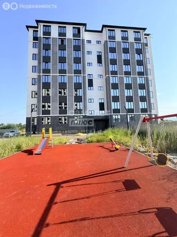 2-комнатная квартира: село Шалушка, улица Ленина, 355 (66 м) - Фото 1