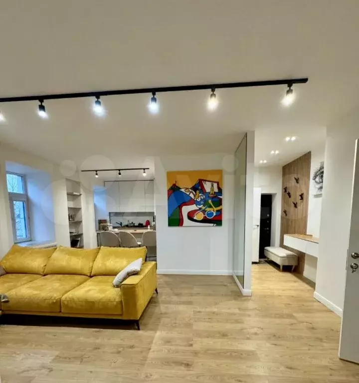 2-к. квартира, 70 м, 2/4 эт. - Фото 0
