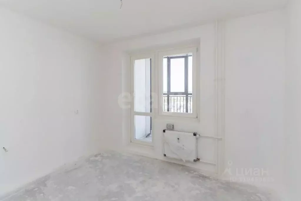 1-к кв. Тюменская область, Тюмень ул. Павла Шарова, 21 (37.3 м) - Фото 0