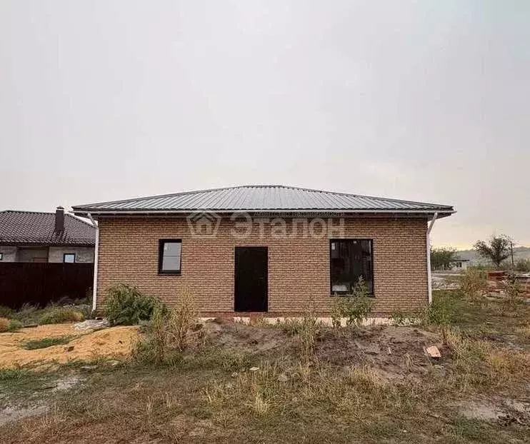 Дом в Волгоградская область, Волгоград Мелитопольский пер., 3 (110 м) - Фото 1