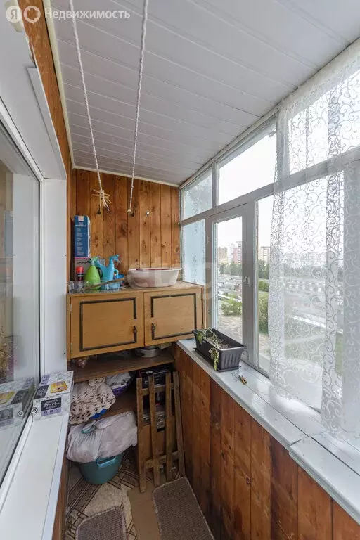 2-комнатная квартира: Тюмень, улица Монтажников, 13А (50 м) - Фото 1