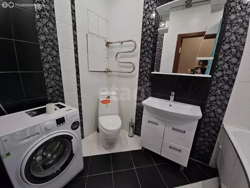 2-комнатная квартира: Тюмень, Таврическая улица, 9к1 (63.4 м) - Фото 2