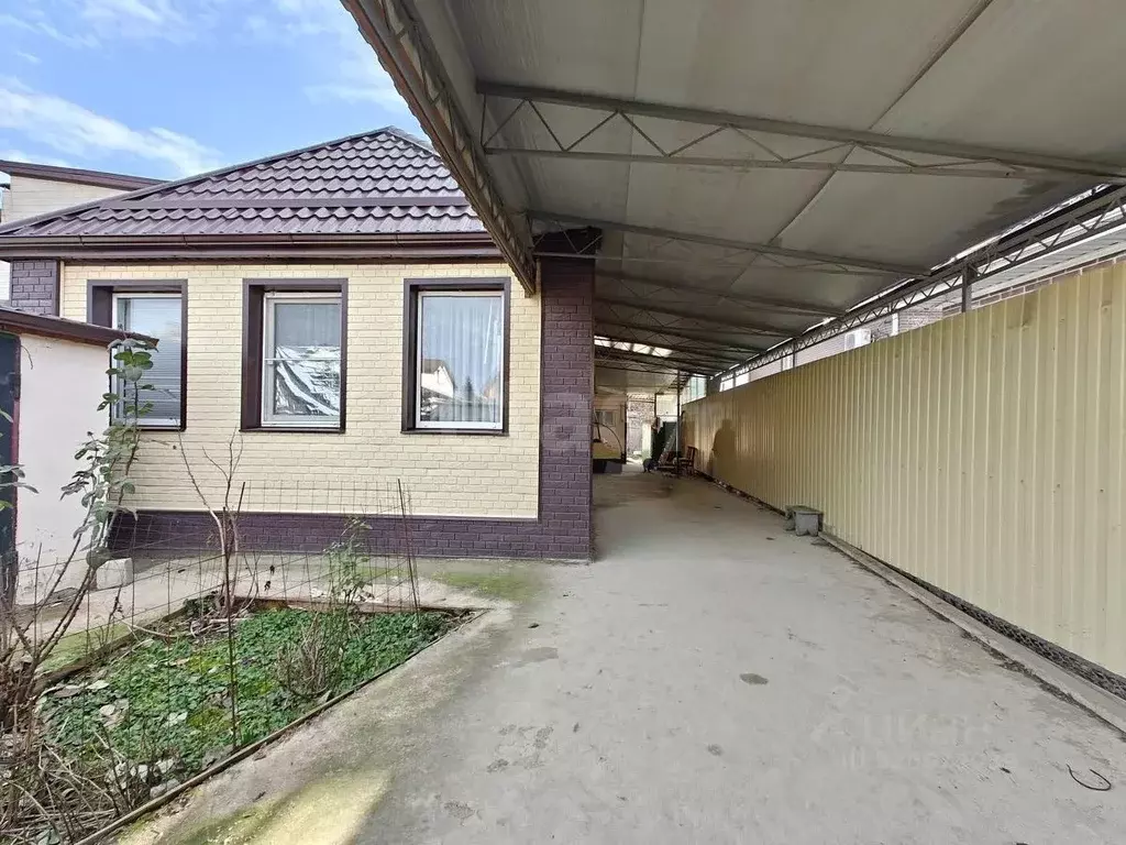 Дом в Краснодарский край, Динская ст-ца ул. Линейная, 77А (48 м) - Фото 1