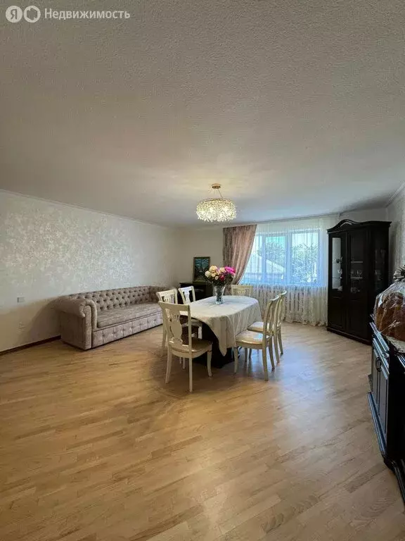 3-комнатная квартира: Нарткала, улица Бозиева, 4А (97 м) - Фото 1