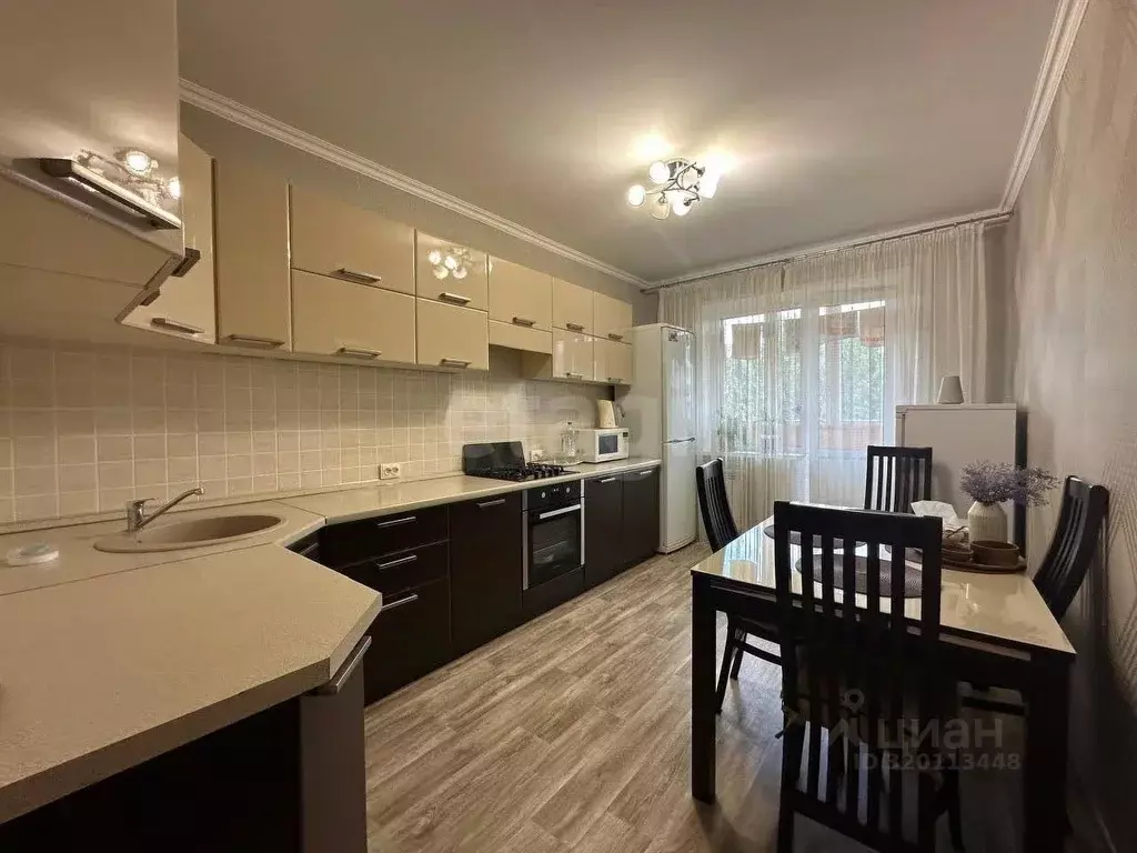 3-к кв. Орловская область, Орел Планерная ул., 71 (73.2 м) - Фото 0