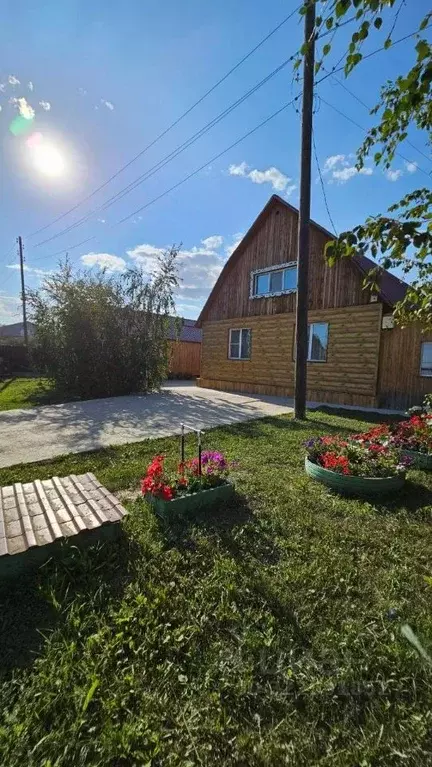 Дом в Саха (Якутия), Якутск Набережная ул. (130 м) - Фото 1