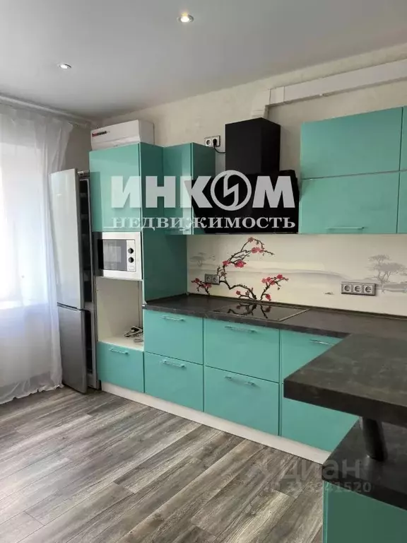3-к кв. Московская область, Красногорск ул. Ленина, 35 (98.7 м) - Фото 0