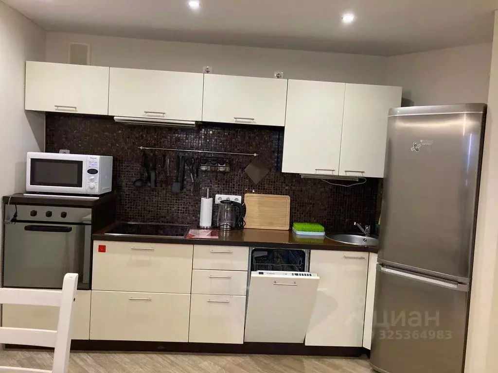 1-к кв. Тюменская область, Тюмень ул. Василия Гольцова, 10 (49.0 м) - Фото 2