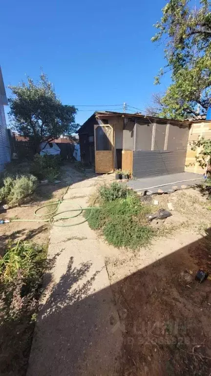 Дом в Волгоградская область, Волжский Труд ДНТ, ул. Шоферов (40 м) - Фото 1