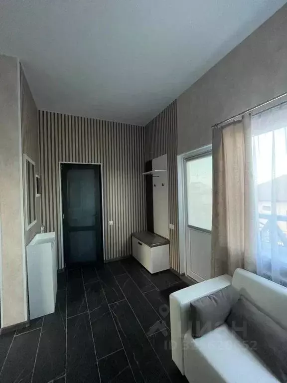 2-к кв. Крым, Сакский район, с. Уютное ул. Янтарная, 3 (52.0 м) - Фото 2