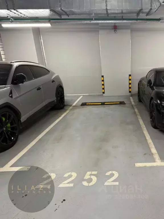 Гараж в Москва 1-й Красногвардейский проезд, 22 (16 м) - Фото 1