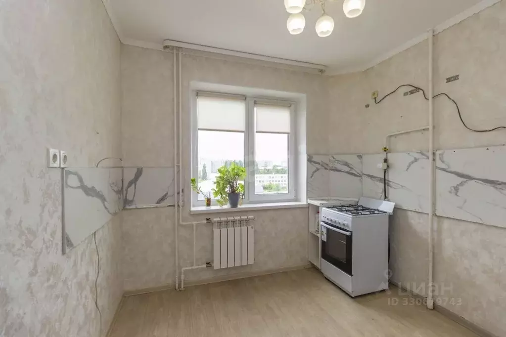 3-к кв. Омская область, Омск просп. Комарова, 29 (63.1 м) - Фото 1