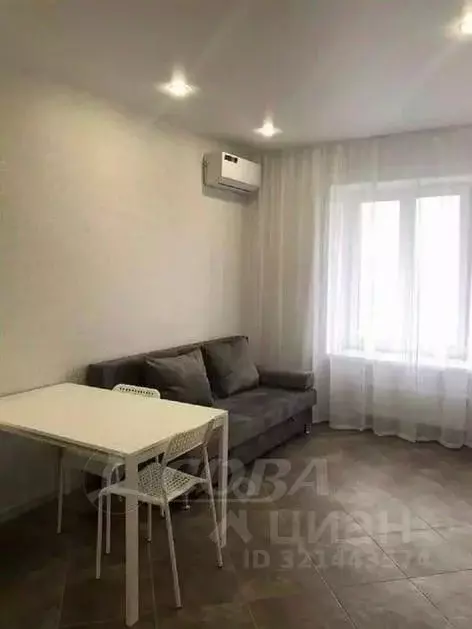 1-к кв. Тюменская область, Тюмень Комбинатская ул., 54к2 (45.0 м) - Фото 1