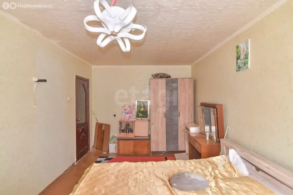 3-комнатная квартира: Южно-Сахалинск, Тихоокеанская улица, 24 (61.7 м) - Фото 1