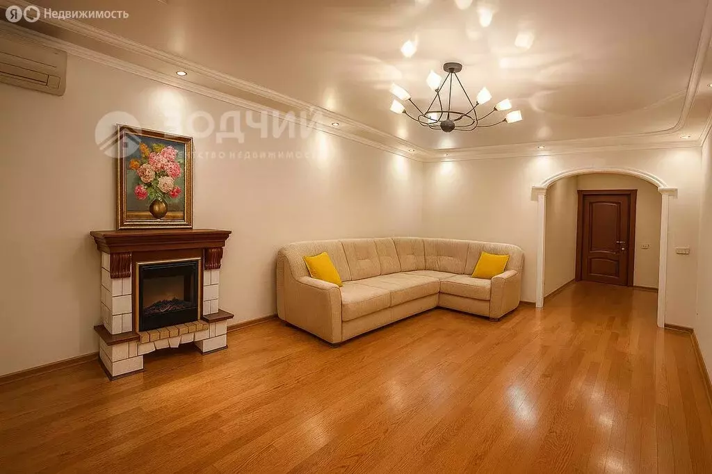 3-комнатная квартира: Чебоксары, улица Мате Залка, 13 (101 м) - Фото 1